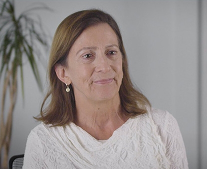 Tracey Campbell Headshot